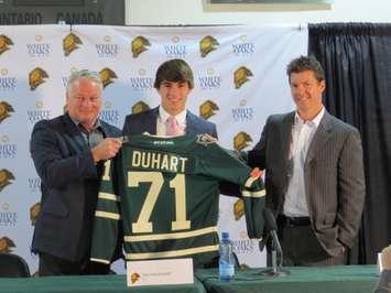 Dalton Duhart stands between London Knights coach Dale Hunter (left) and Knights GM Rob Simpson (right). Photo by Miranda Chant. 