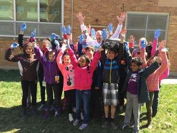 Mayor Matt Brown and students at Eagle Heights Public School take part in the 20 minute challenge. April 24, 2014. 