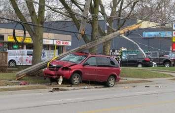 A van struck a hydro pole on Oxford St. between Adelaide St. and William St., December 5, 2017. (Photo by Miranda Chant, Blackburn News)